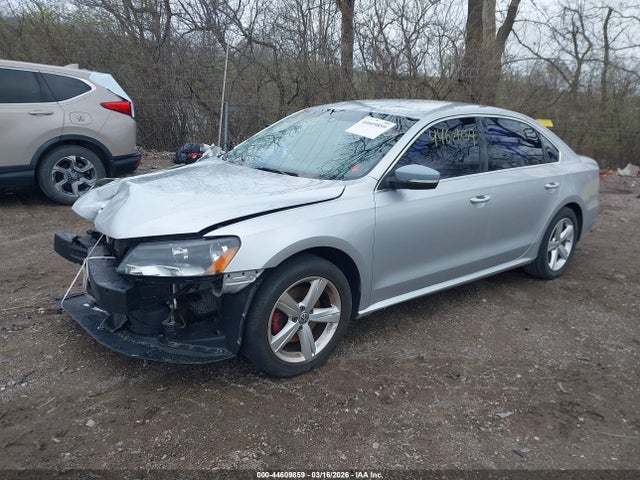 Aukcja sprzedaży 2014 Volkswagen Passat 1.8t Se, vin: 1VWBS7A36EC114897, numer aukcji: 44609859