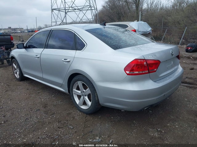 Aukcja sprzedaży 2014 Volkswagen Passat 1.8t Se, vin: 1VWBS7A36EC114897, numer aukcji: 44609859
