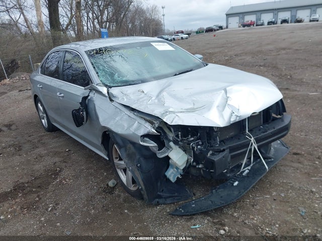 Aukcja sprzedaży 2014 Volkswagen Passat 1.8t Se, vin: 1VWBS7A36EC114897, numer aukcji: 44609859