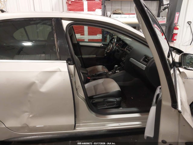 3VW637AJ3FM418198 Volkswagen Jetta Hybrid Sel Premium
