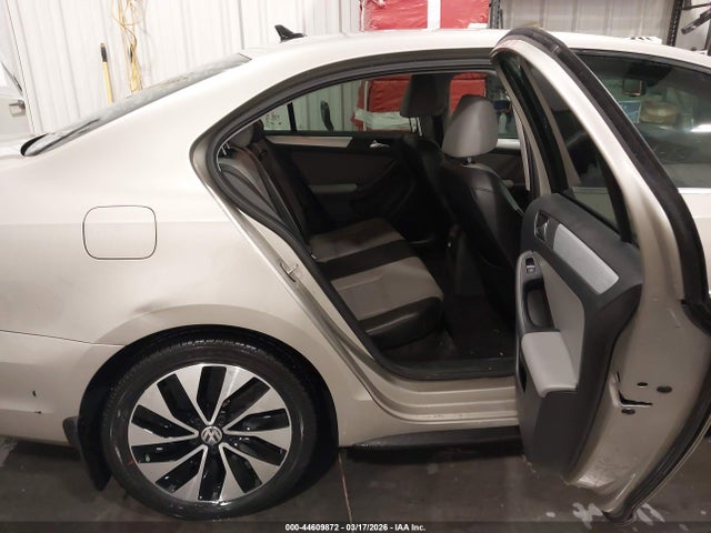 3VW637AJ3FM418198 Volkswagen Jetta Hybrid Sel Premium