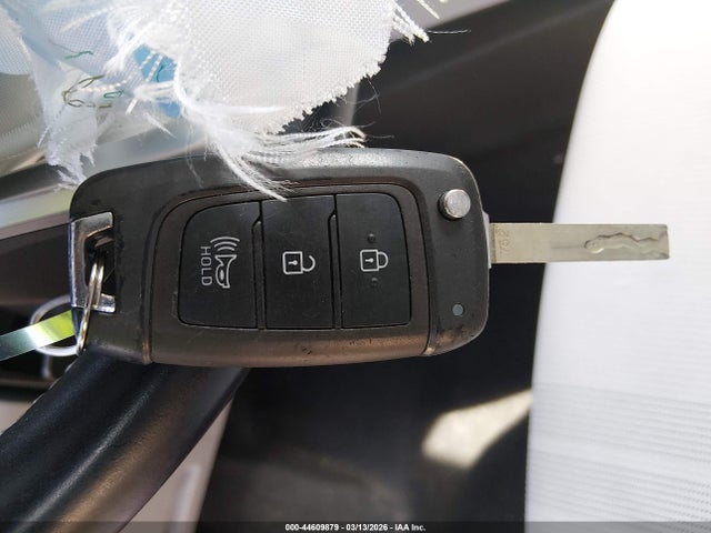 44609879 :رقم المزاد ، KMHRC8A39NU180192 vin ، 2022 Hyundai Venue Sel مزاد بيع