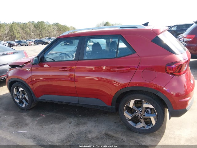 44609879 :رقم المزاد ، KMHRC8A39NU180192 vin ، 2022 Hyundai Venue Sel مزاد بيع