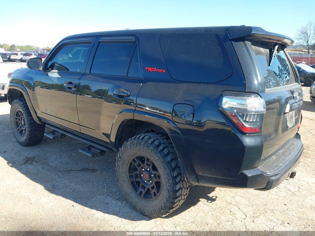 2018 TOYOTA 4RUNNER JTEBU5JR2J5541803 Photo 2