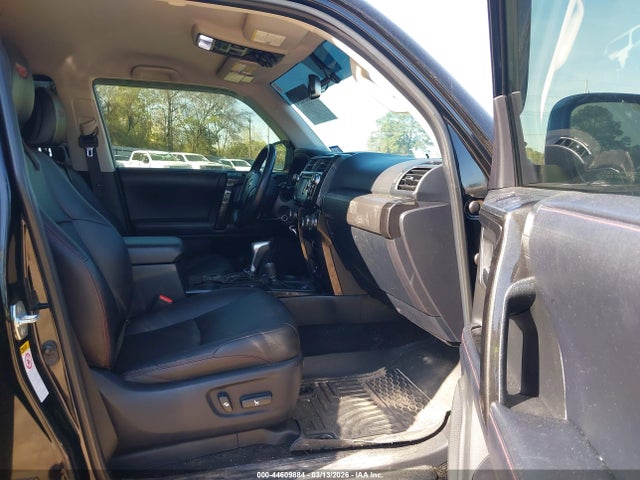 2018 TOYOTA 4RUNNER JTEBU5JR2J5541803 Photo 4