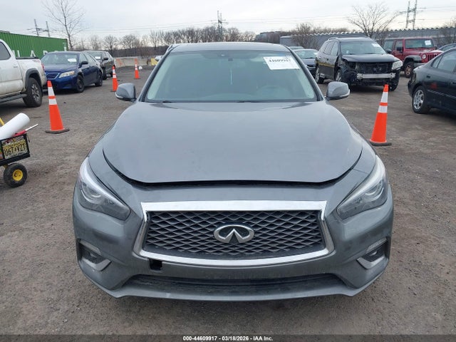 44609917 :رقم المزاد ، JN1EV7AR8JM611825 vin ، 2018 Infiniti Q50 3.0t Luxe مزاد بيع