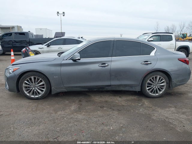 44609917 :رقم المزاد ، JN1EV7AR8JM611825 vin ، 2018 Infiniti Q50 3.0t Luxe مزاد بيع