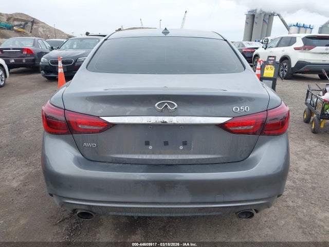 44609917 :رقم المزاد ، JN1EV7AR8JM611825 vin ، 2018 Infiniti Q50 3.0t Luxe مزاد بيع