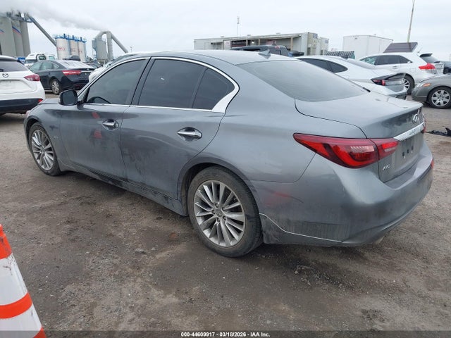 44609917 :رقم المزاد ، JN1EV7AR8JM611825 vin ، 2018 Infiniti Q50 3.0t Luxe مزاد بيع
