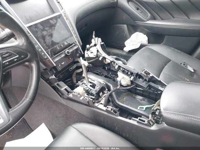 44609917 :رقم المزاد ، JN1EV7AR8JM611825 vin ، 2018 Infiniti Q50 3.0t Luxe مزاد بيع