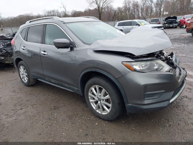 44609962 :رقم المزاد ، 5N1AT2MV0HC794632 vin ، 2017 Nissan Rogue Sv مزاد بيع