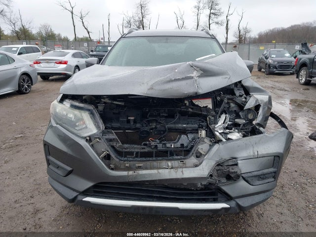 44609962 :رقم المزاد ، 5N1AT2MV0HC794632 vin ، 2017 Nissan Rogue Sv مزاد بيع