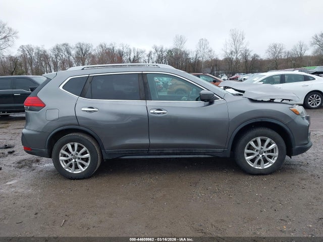 44609962 :رقم المزاد ، 5N1AT2MV0HC794632 vin ، 2017 Nissan Rogue Sv مزاد بيع