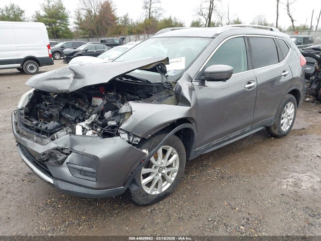 44609962 :رقم المزاد ، 5N1AT2MV0HC794632 vin ، 2017 Nissan Rogue Sv مزاد بيع