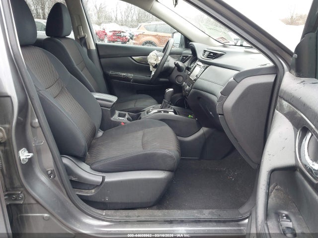 44609962 :رقم المزاد ، 5N1AT2MV0HC794632 vin ، 2017 Nissan Rogue Sv مزاد بيع