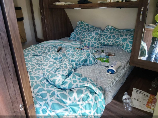 5ZWTYSE26H1010633 Evergreen Rv Layton