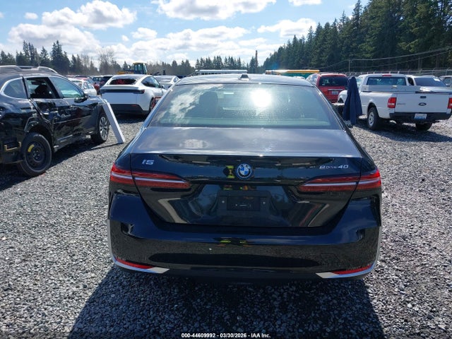 44609992 :رقم المزاد ، WBY33FK01RCP95140 vin ، 2024 Bmw I5 Edrive40 مزاد بيع