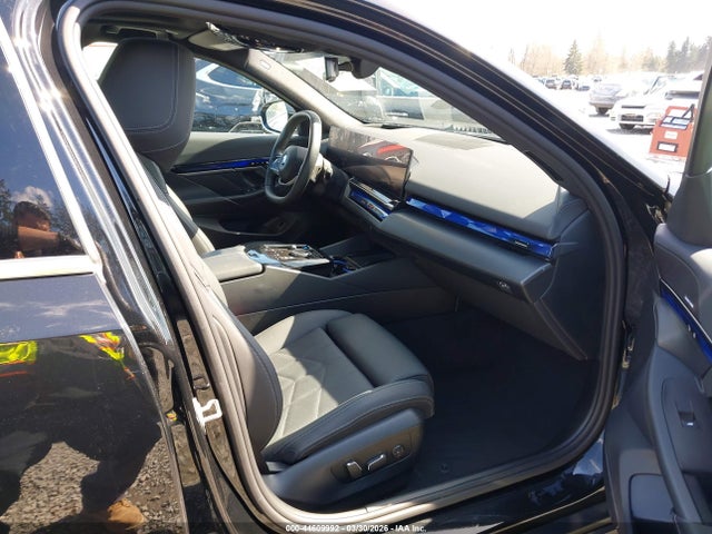 44609992 :رقم المزاد ، WBY33FK01RCP95140 vin ، 2024 Bmw I5 Edrive40 مزاد بيع