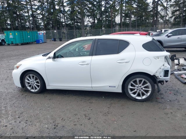 2011 Lexus Ct 200h Premium მანქანა იყიდება აუქციონზე, vin: JTHKD5BH5B2040965, აუქციონის ნომერი: 44609996