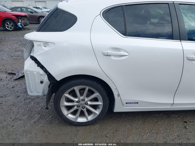 2011 Lexus Ct 200h Premium მანქანა იყიდება აუქციონზე, vin: JTHKD5BH5B2040965, აუქციონის ნომერი: 44609996
