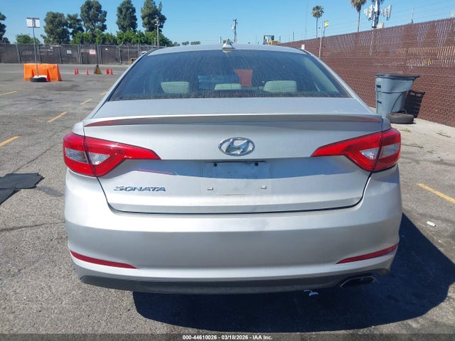 Hyundai SONATA SE 2015 5NPE24AF5FH144553 Image 15