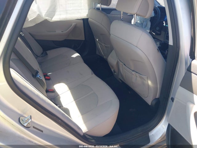 Hyundai SONATA SE 2015 5NPE24AF5FH144553 Image 8