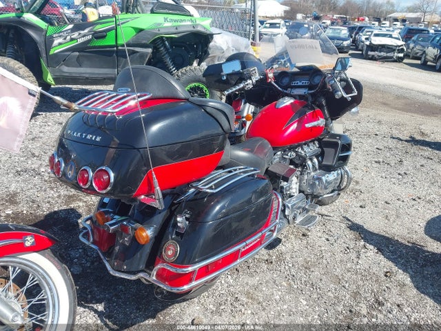 Продаж на аукціоні авто 1999 Honda Gl1500 Cf, vin: 1HFSC4106XA002111, номер лоту: 44610049