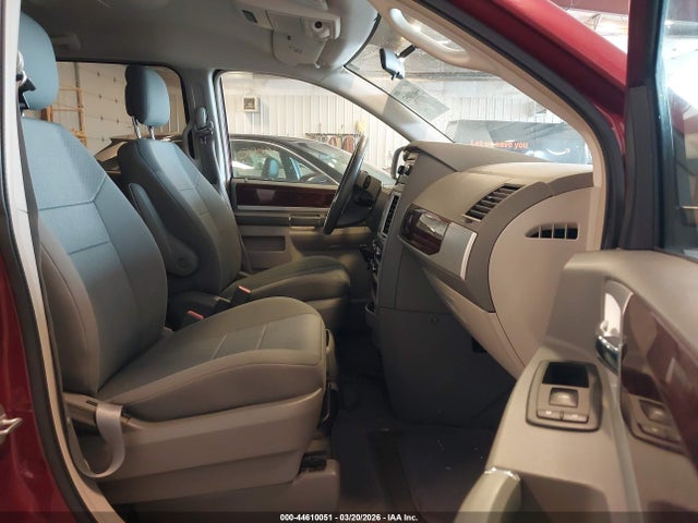 2010 CHRYSLER TOWN & COUNTRY 2A4RR5D17AR381490 Photo 4