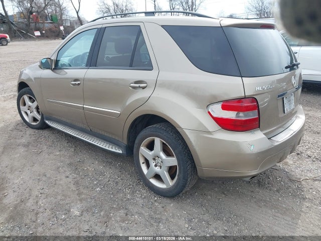 2008 MERCEDES-BENZ ML 550 4JGBB72E28A338621 Photo 2
