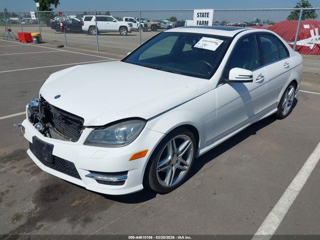 44610106 :رقم المزاد ، WDDGF4HB0DA777410 vin ، 2013 Mercedes-benz C 250 Sport مزاد بيع