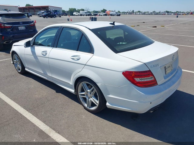 44610106 :رقم المزاد ، WDDGF4HB0DA777410 vin ، 2013 Mercedes-benz C 250 Sport مزاد بيع