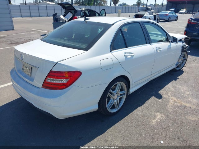 44610106 :رقم المزاد ، WDDGF4HB0DA777410 vin ، 2013 Mercedes-benz C 250 Sport مزاد بيع