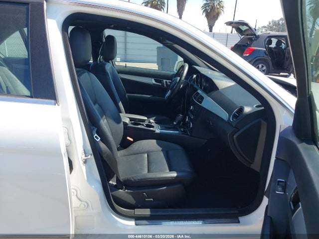44610106 :رقم المزاد ، WDDGF4HB0DA777410 vin ، 2013 Mercedes-benz C 250 Sport مزاد بيع