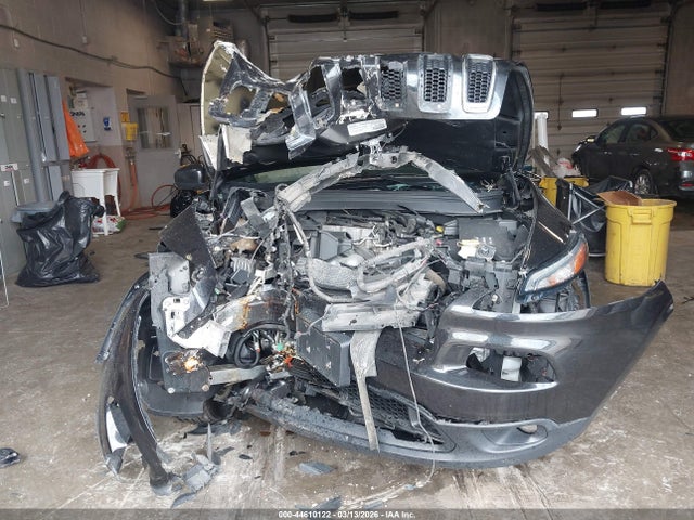 2015 Jeep Cherokee Latitude მანქანა იყიდება აუქციონზე, vin: 1C4PJLCBXFW671112, აუქციონის ნომერი: 44610122
