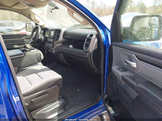 2019 RAM 1500 1C6RREBG0KN757756 Photo 4