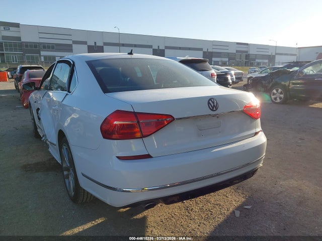 Продаж на аукціоні авто 2016 Volkswagen Passat 1.8t R-line, vin: 1VWAT7A3XGC038158, номер лоту: 44610235