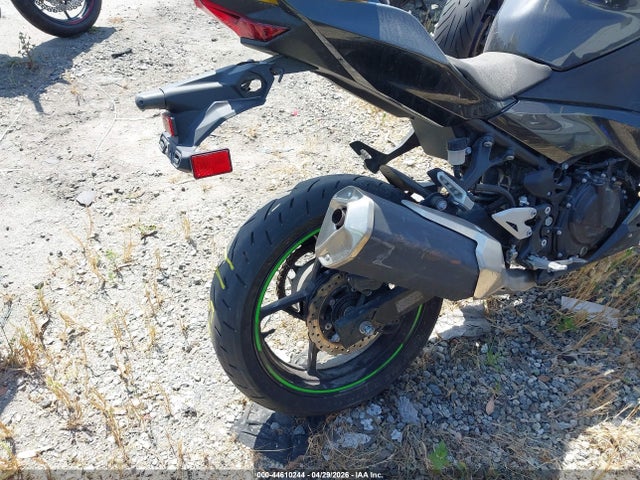 Kawasaki EX400 2022 JKAEXKG17NDAE5571 Image 4