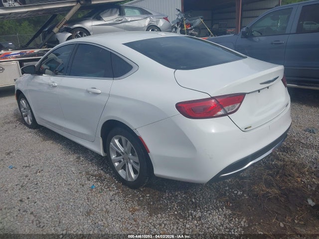 2015 CHRYSLER 200 1C3CCCAB1FN611497 Photo 2