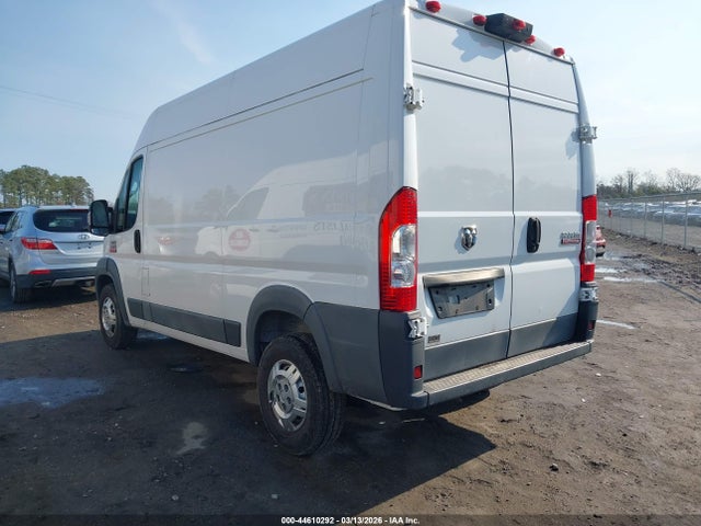 44610292 :رقم المزاد ، 3C6TRVBG8JE143417 vin ، 2018 Ram Promaster 1500 High Roof 136 Wb مزاد بيع