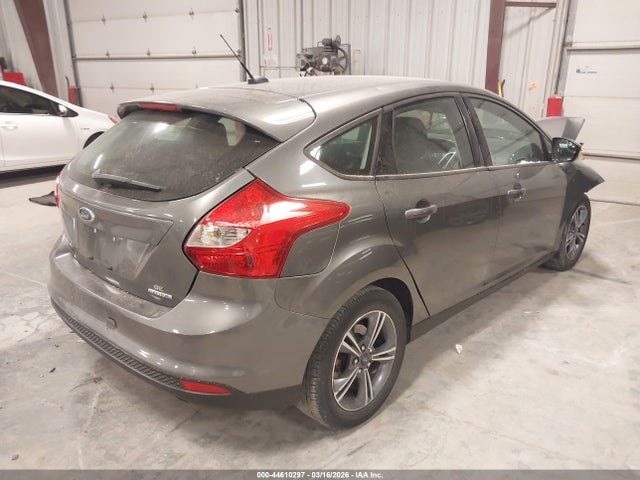 Ford FOCUS SE 2014 1FADP3K29EL346752 Image 4