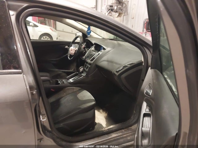 Ford FOCUS SE 2014 1FADP3K29EL346752 Image 5