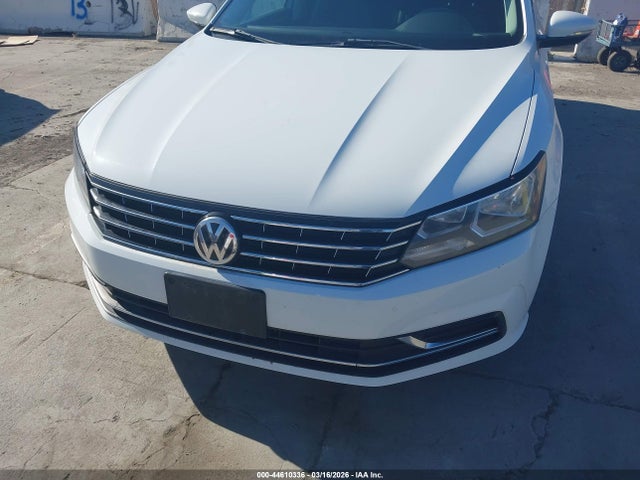 1VWBT7A36HC080025 Volkswagen Passat 1.8t Se