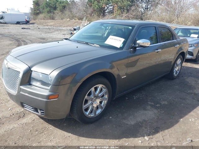 44610339 :رقم المزاد ، 2C3CA5CV6AH136696 vin ، 2010 Chrysler 300 Touring/signature Series/executive Series مزاد بيع