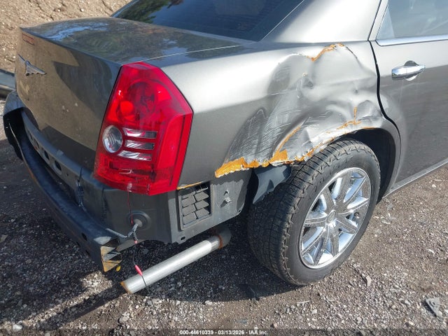 44610339 :رقم المزاد ، 2C3CA5CV6AH136696 vin ، 2010 Chrysler 300 Touring/signature Series/executive Series مزاد بيع