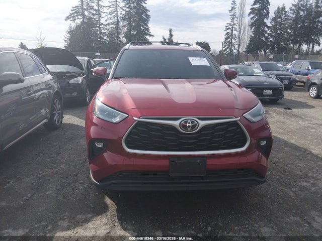 5TDGZRBHXNS595262 Toyota Highlander Xle