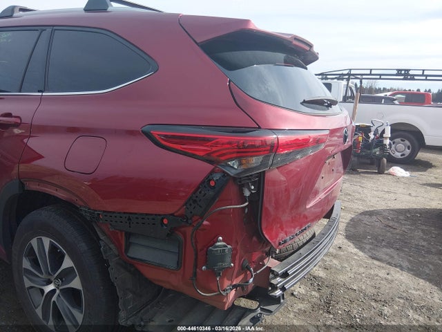 5TDGZRBHXNS595262 Toyota Highlander Xle