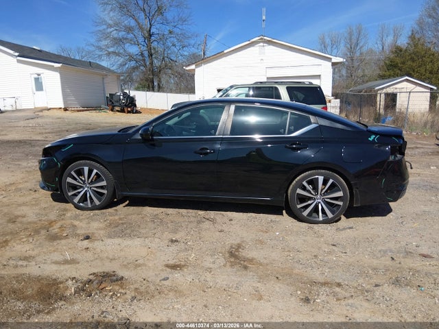 44610374 :رقم المزاد ، 1N4BL4CV1MN330159 vin ، 2021 Nissan Altima Sr Fwd مزاد بيع