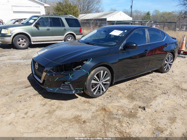 44610374 :رقم المزاد ، 1N4BL4CV1MN330159 vin ، 2021 Nissan Altima Sr Fwd مزاد بيع