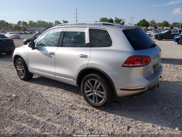 44610380 :رقم المزاد ، WVGEF9BP6FD007972 vin ، 2015 Volkswagen Touareg V6 Lux مزاد بيع