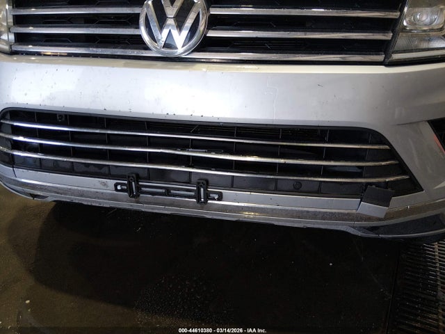 44610380 :رقم المزاد ، WVGEF9BP6FD007972 vin ، 2015 Volkswagen Touareg V6 Lux مزاد بيع